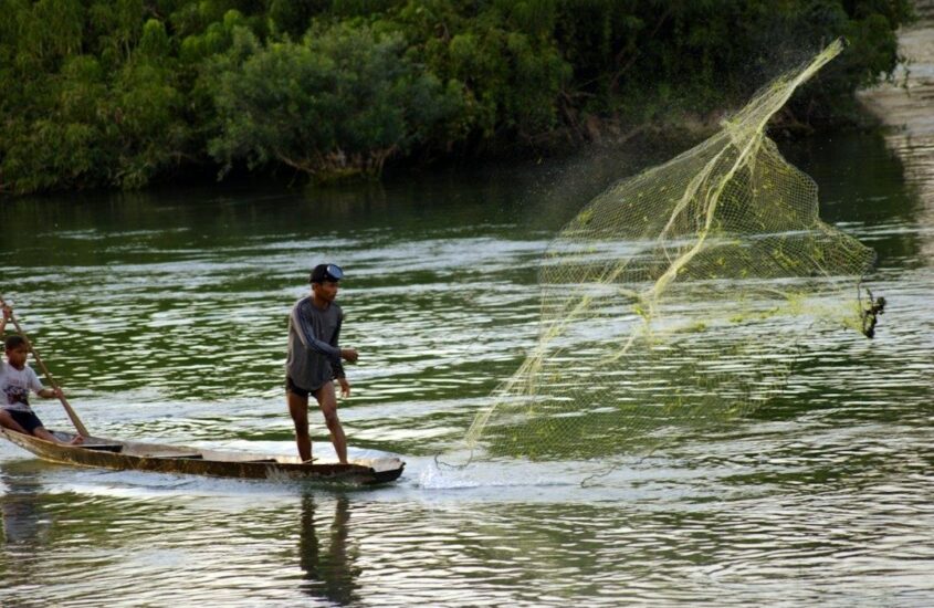 Der Lebenspuls des Mekong: Wie der Strom den Alltag in Laos prägt